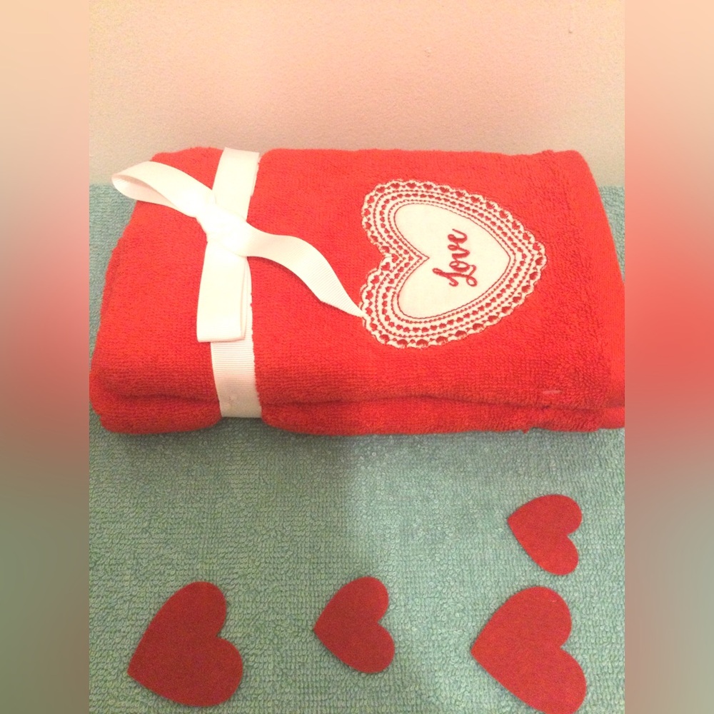 Red Valentine Hand Towel Bundle - Picture 4 of 5